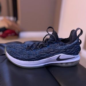 Lebron 15 Low Size: Mens 10.5